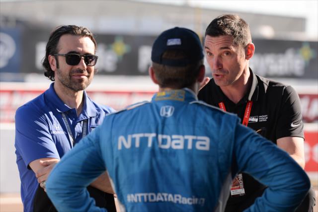 Dario Franchitti and race steward Max Papis chat with Ed Jones on pit lane prior to practice for the Firestone Grand Prix of St. Petersburg -- Photo by: James  Black