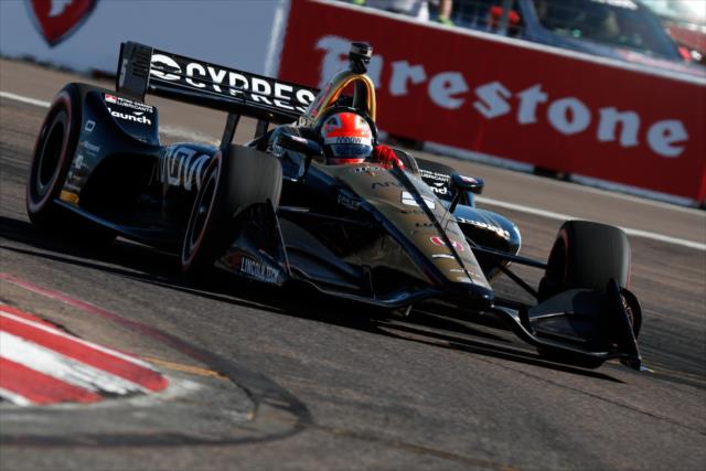 James Hinchcliffe dives into Turn 1 during practice for the Firestone Grand Prix of St. Petersburg -- Photo by: Joe Skibinski