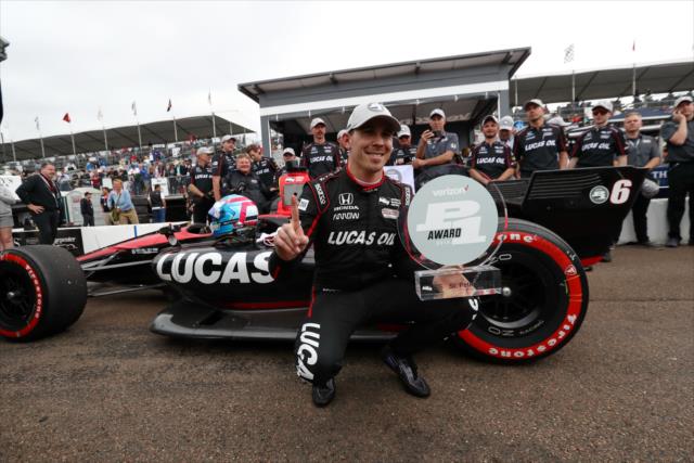 Robert Wickens with the Verizon P1 Award trophy for winning the pole position for the Firestone Grand Prix of St. Petersburg -- Photo by: Chris Jones
