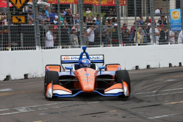 Scott Dixon sets up for Turn 10 during practice for the Firestone Grand Prix of St. Petersburg -- Photo by: Chris Jones