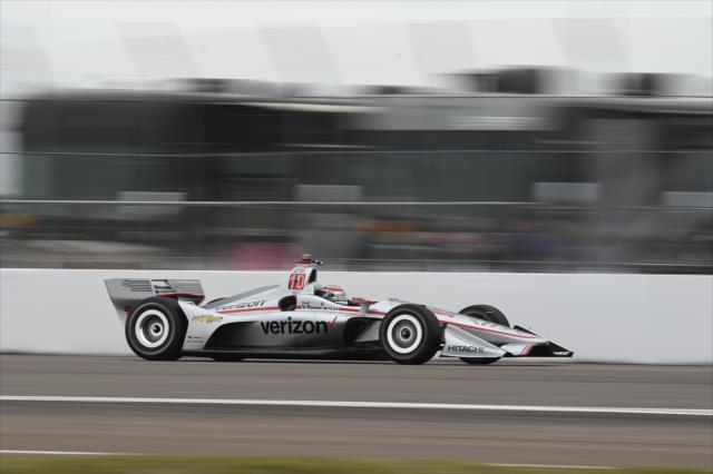 Will Power races down the frontstretch during practice for the Firestone Grand Prix of St. Petersburg -- Photo by: Chris Owens