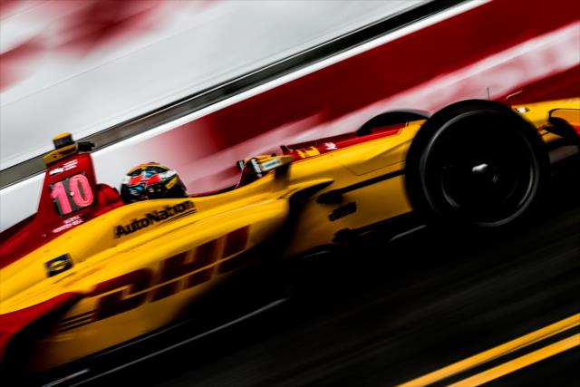 Ryan Hunter-Reay screams through Turns 5-6 during practice for the Firestone Grand Prix of St. Petersburg -- Photo by: Shawn Gritzmacher