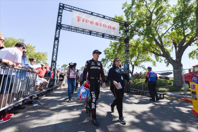 A dejected Robert Wickens walks back to the paddock following the Firestone Grand Prix of St. Petersburg -- Photo by: James  Black