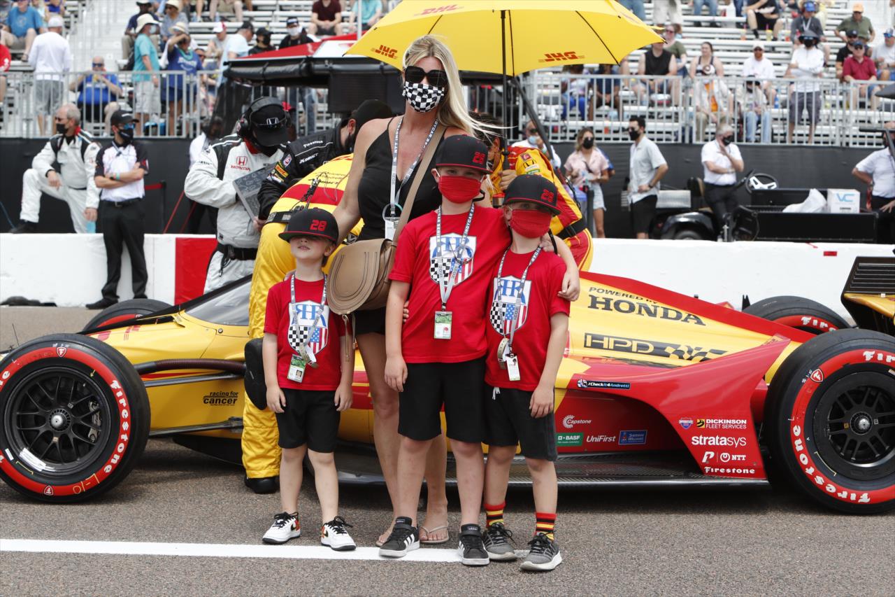 Beccy with sons Ryden, Rocsen and Rhodes Hunter-Reay - Firestone Grand Prix of St. Petersburg -- Photo by: Chris Jones
