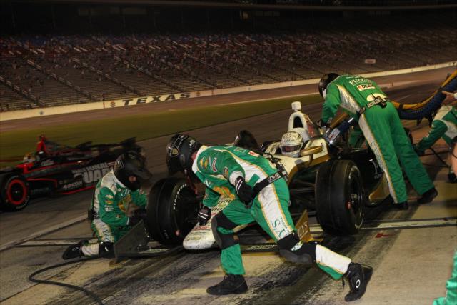 Ed Carpenter and his team in the pits -- Photo by: Chris Jones