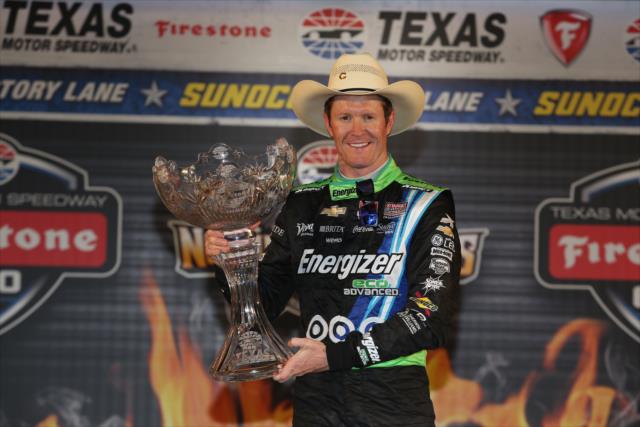 Scott Dixon with the Foyt-Rutherford Trophy for winning the Firestone 600 at Texas Motor Speedway -- Photo by: Chris Jones