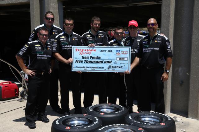 Simon Pagenaud and Team Penske accept the Firestone Pit Stop Performance award for the performance in Detroit -- Photo by: Chris Jones