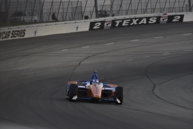 Scott Dixon sails out of Turn 2 during the DXC Technology 600 at Texas Motor Speedway -- Photo by: Chris Owens
