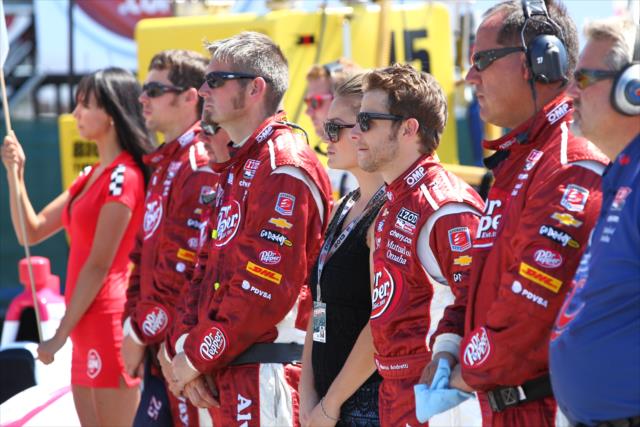 Marco Andretti and the Andretti Autosport team during pre-race festivities -- Photo by: Chris Jones