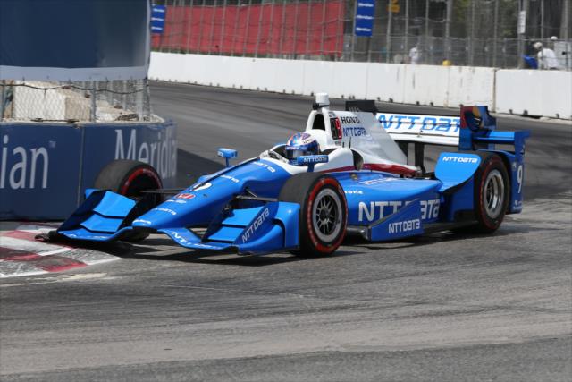 Scott Dixon dives into Turn 8 during the final warmup for the Honda Indy Toronto -- Photo by: Chris Jones