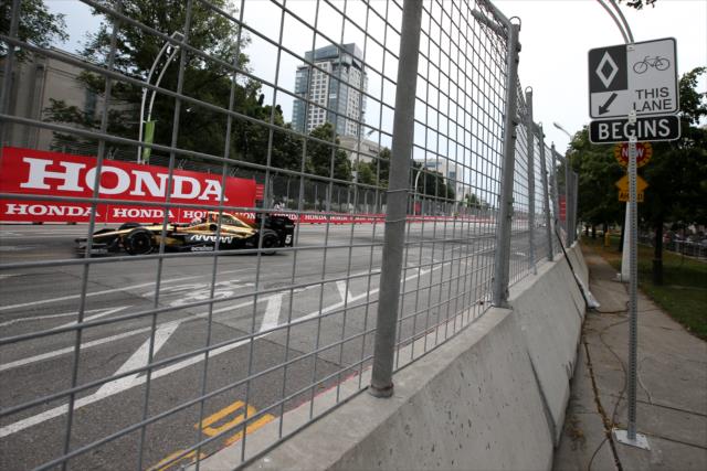 James Hinchcliffe streaks into Turn 1 during the Honda Indy Toronto -- Photo by: Joe Skibinski