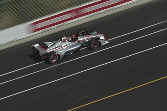 Will Power streaks down the frontstretch during the Honda Indy Toronto -- Photo by: Chris Owens