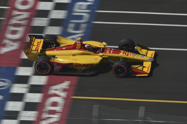 Ryan Hunter-Reay streaks across the start-finish line during the Honda Indy Toronto -- Photo by: Chris Owens