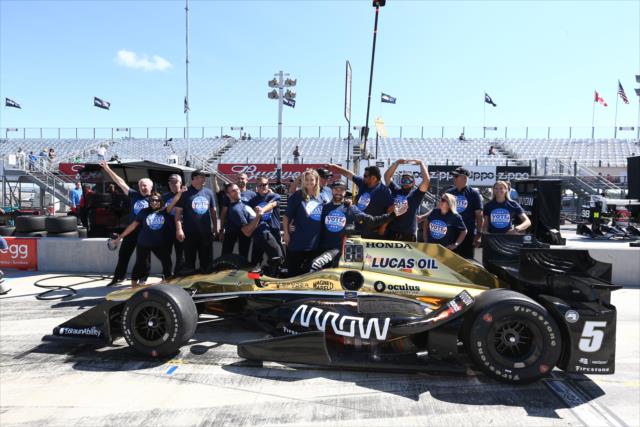 Schmidt Peterson Motorsports set to support James Hinchcliffe on Dancing With The Stars -- Photo by: Chris Jones