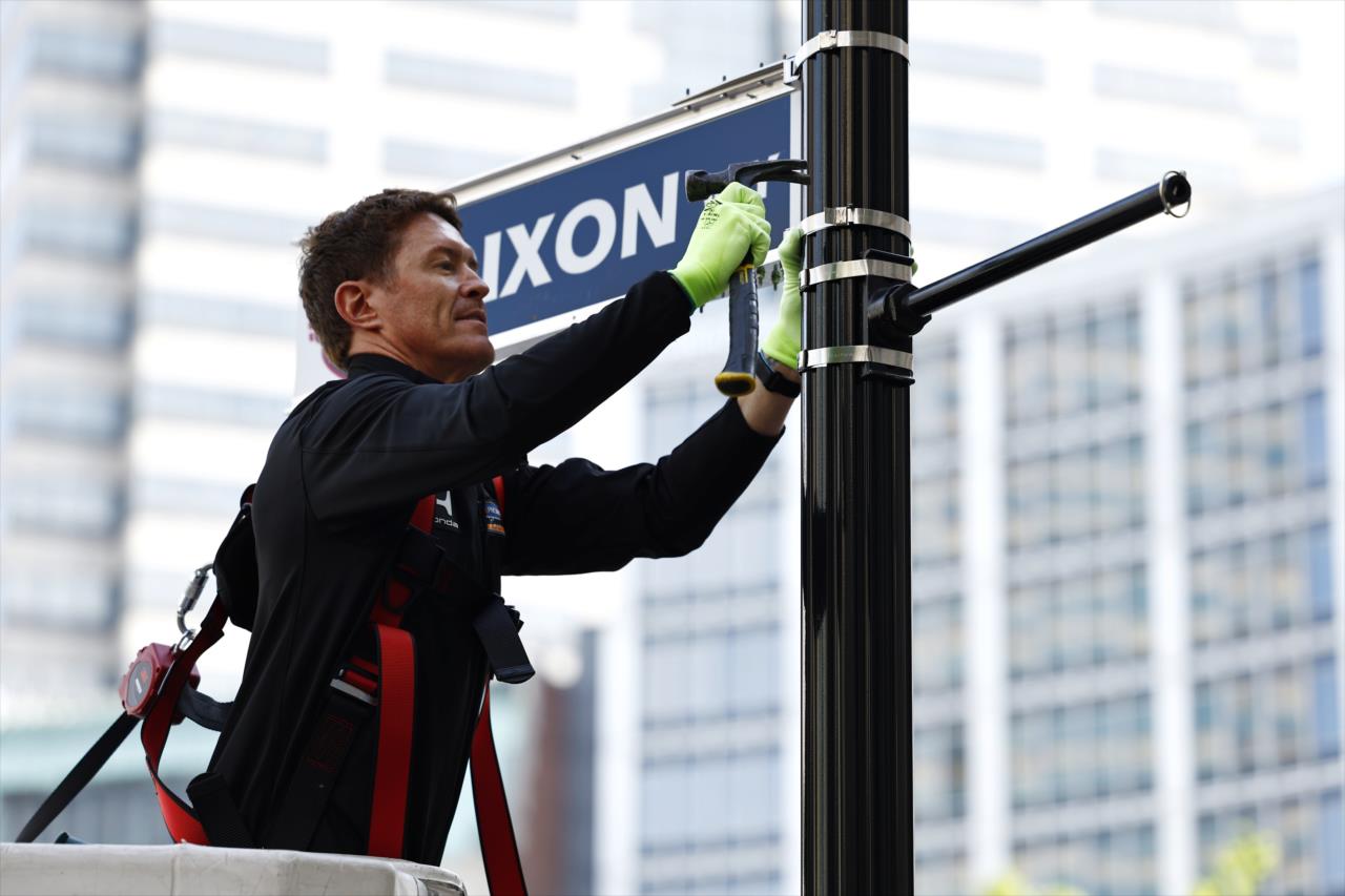 Scott Dixon - Indianapolis 500 Street Sign Install - By: Chris Jones -- Photo by: Chris Jones